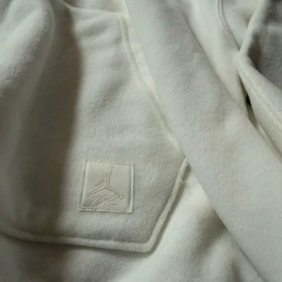 Air Jordan, soft, oversized White hoodie and joggers set - Picture 4 of 9